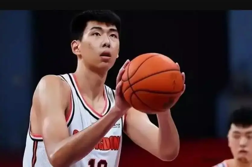 防守球员